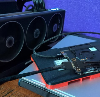 笔记本主板、桌面独显、3D打印机箱构建出超小型性能猛兽