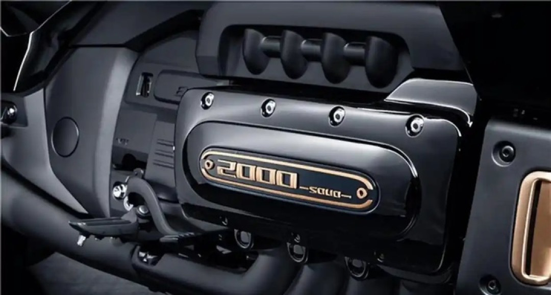 18.98 万起售,长城灵魂 S2000 CL 想用八缸撑起国产摩托天花板