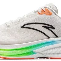 安踏冠军跑鞋3代V3：长距离训练的理想选择