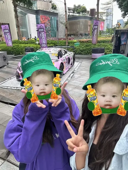 穿着一博同款真维斯打卡小粉85🏁