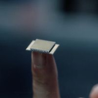 25.10.28科技动态：PCIe 8.0草案出炉！AI特朗普身穿斯巴达盔