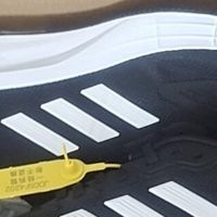 阿迪达斯Duramo 10:经典与性能兼备