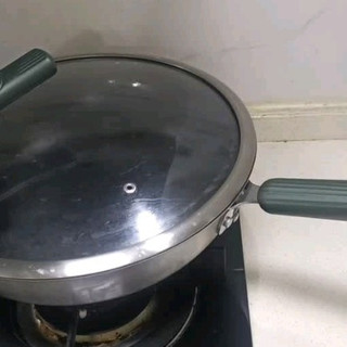 美的钛无涂层炒锅：健康与性能兼备