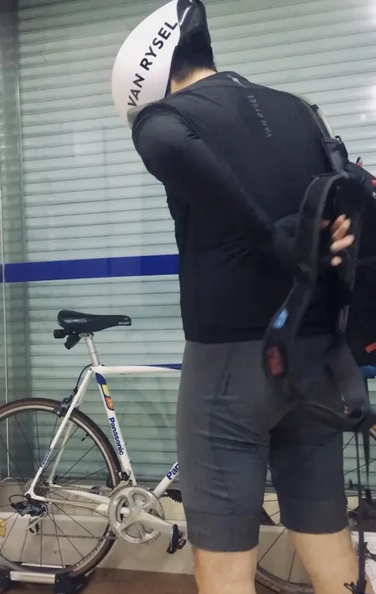 秋冬骑行穿搭之迪卡侬XCR头盔