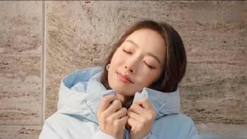 宋茜同款羽绒服穿搭术：职场女性冬日兼顾温度与高级感