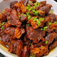 中国硬菜江湖里的故乡密码：解码八大肉食天花板中的味觉图腾