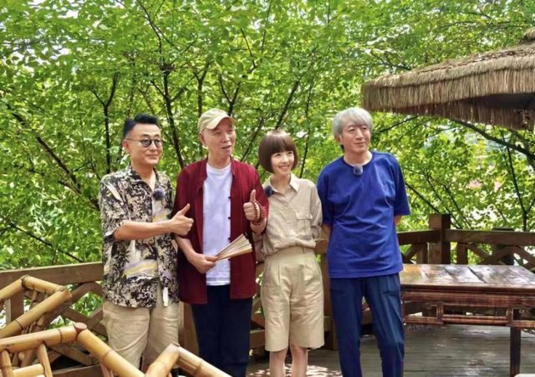 《圆桌派8》豆瓣9.3分登顶文化综艺 十年市井对话折射生活万象哲思