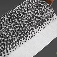 釜君锻打切菜刀：多功能厨房利器