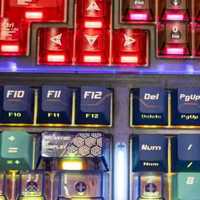 数码测评 篇零:Gasket结构+6层填充:达尔优COOL98三模机械键盘静音柔弹手感揭秘