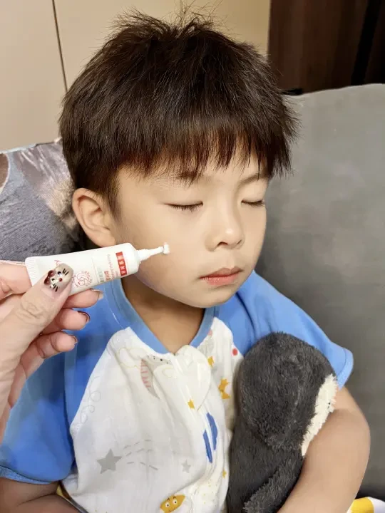 路过领到的润肤霜意外好用！敏皮娃有救了