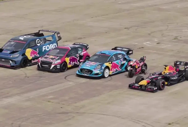 终极飙车#赛车 #机车 #红牛极限运动