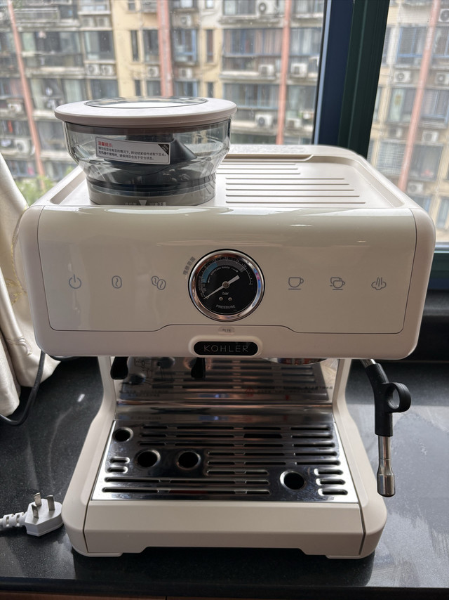 买了台科勒半自动咖啡机，颜值真是高！