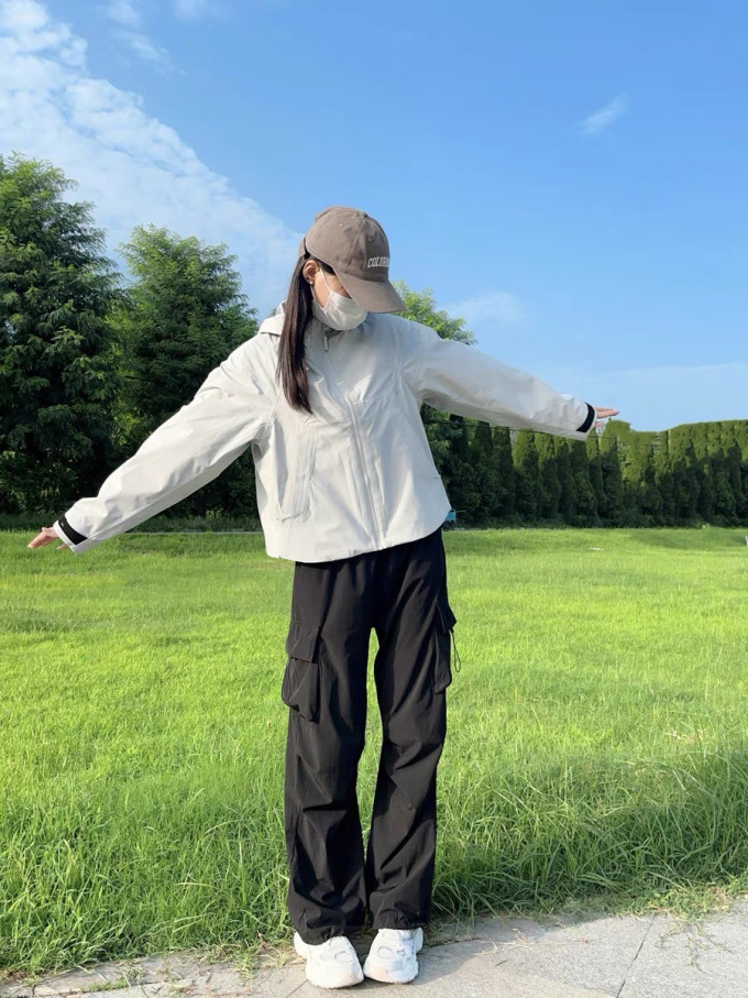 蕉下冲锋衣