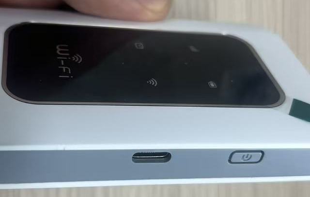 物联的流量卡死了，入手4G双网基加随身wifi