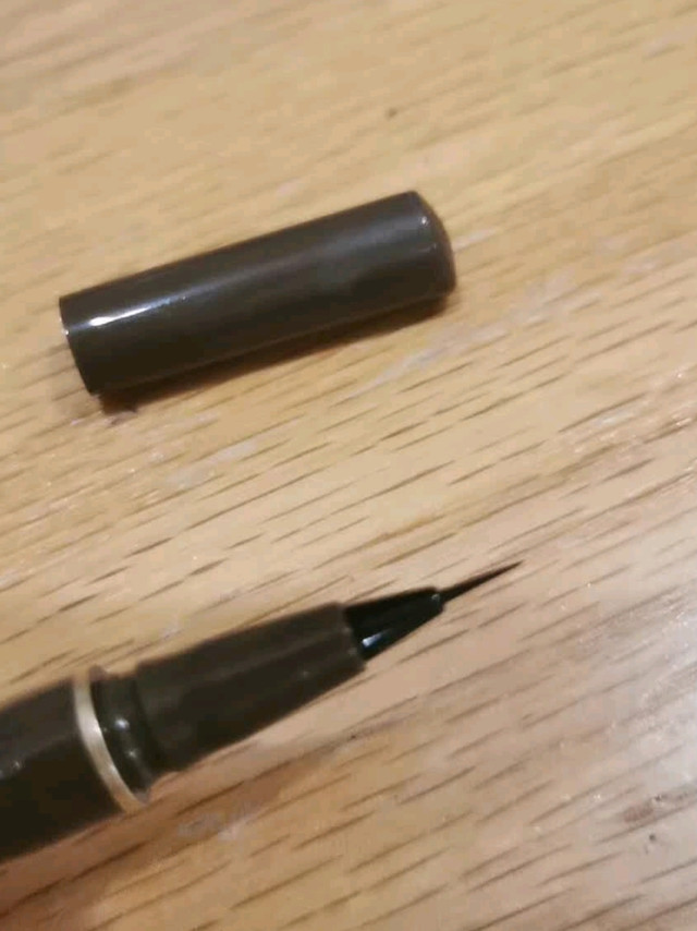 双十一彩妆必囤！橘朵极细眼线液笔新手狂喜