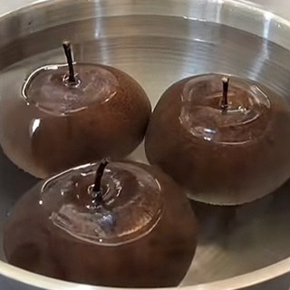 一口冻梨，冰凉又甜到心底