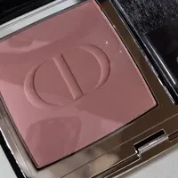 双 11 闭眼入！Dior 哑光单色眼影，日常通勤绝了​