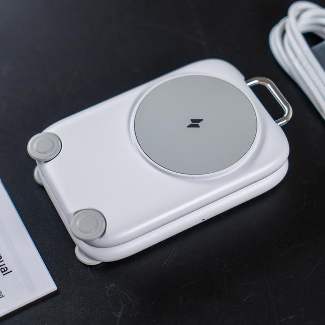 行李箱造型的无线充电器见过吗？迪奥科三合一折叠磁吸充电器分享