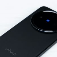 太狠了！vivo售价大跳水：1280元直降，12GB+512GB旗舰跌至清仓价