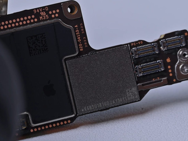 破解“苹果税”：自己动手升级iPhone17存储能省下800美元