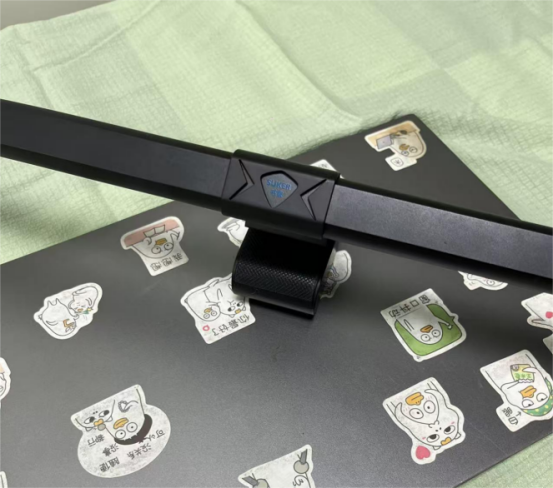 明基ScreenBar显示器挂灯到底是不是伪需求?
