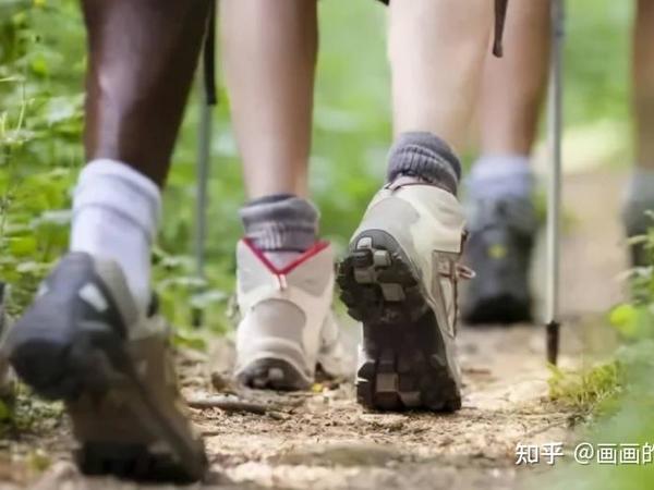 【2025双十一】国产登山徒步鞋推荐：有哪些平价国产户外鞋品牌值得买？精选10家户外品牌，高性价比户外鞋看这篇！
