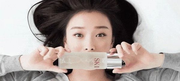 给肌肤的「王炸宠爱」：SK2神仙水+大红瓶套装，帮你找回发光肌