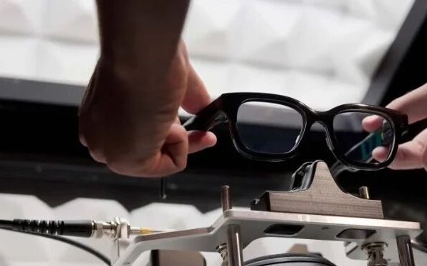 ​​Magic Leap“杀回来了”！与谷歌联手推出AI眼镜原型