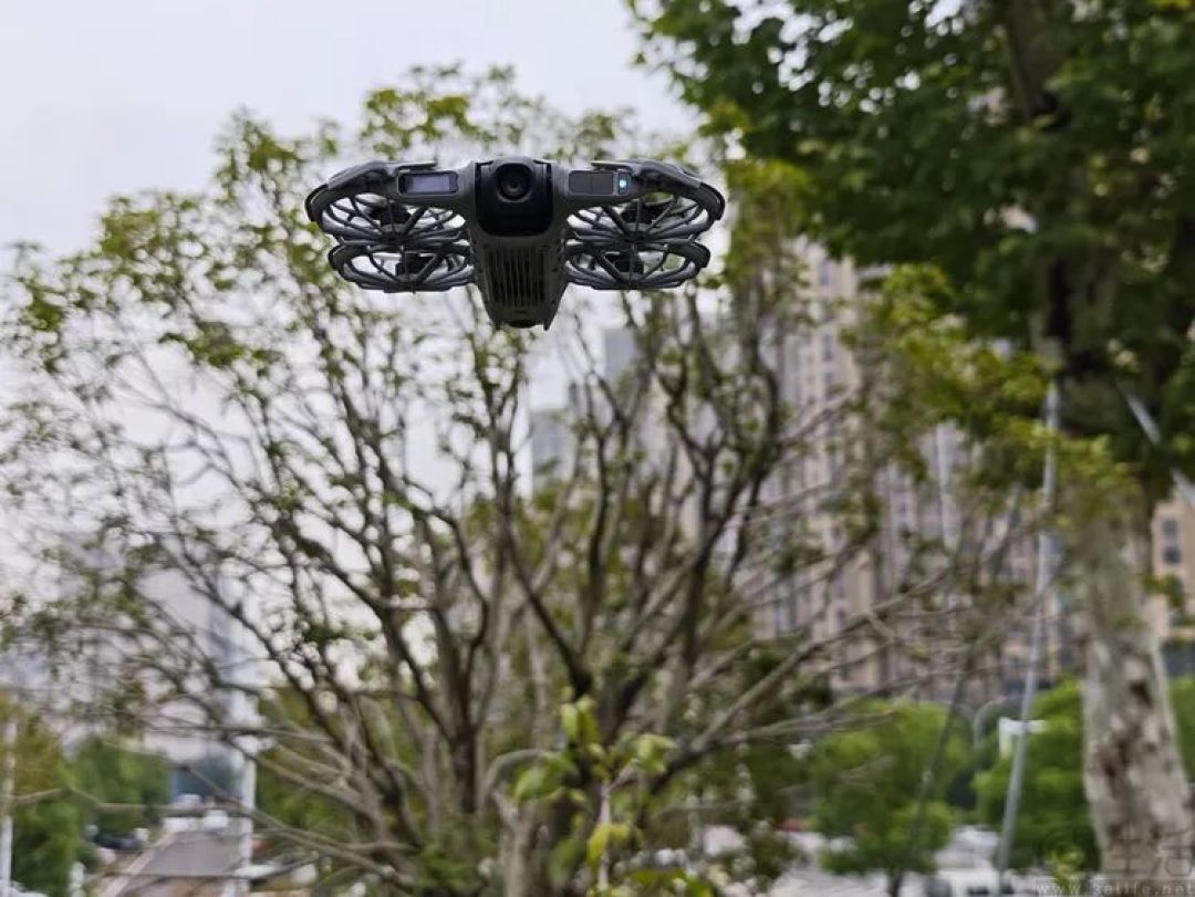 DJI Neo 2首发评测：尽在“掌”握的飞行摄影师