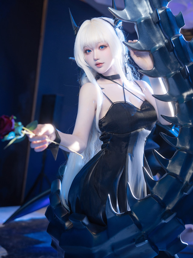 碧蓝航线#碧蓝航线漫展##2025港区盛夏清凉节##光荣META# 🌊🌌卷+关揪66～两位壁纸～🌌🌊「     指挥官…现在有您在身边，这份平静更显珍贵了。    」光荣META：@小南宫zzZ 摄像