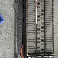 雷凌双擎电池选4S店还是第三方?68位车主真实维修经历告诉你答案