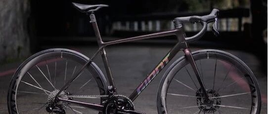 纯粹竞速，再次进化 丨 新一代 GIANT TCR ADVANCED 系列登场