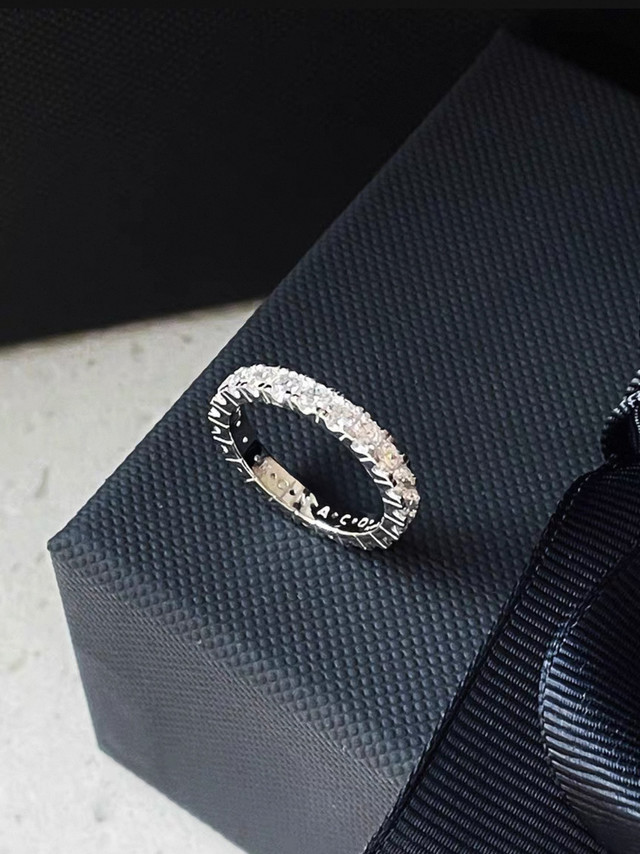 【APM Monaco｜密镶戒指】以繁星为灵感，饰你指尖光芒