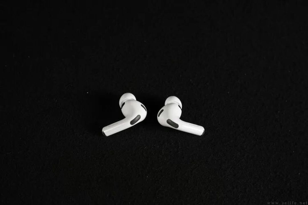 苹果AirPods Pro 3详测:佩戴更稳,降噪依然无敌