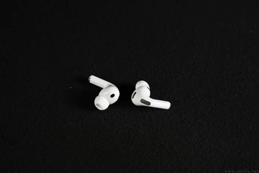 苹果AirPods Pro 3详测:佩戴更稳,降噪依然无敌