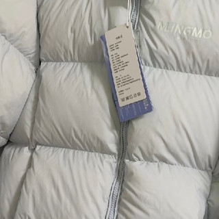 明摩羽绒服：轻薄修身但口袋设计待改进！
