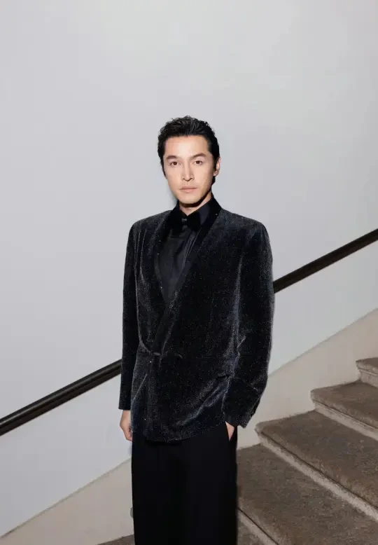 Giorgio Armani｜胡歌章子怡好看我一脸