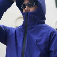 科技与舒适的完美结合 素湃魔壳连帽防寒服