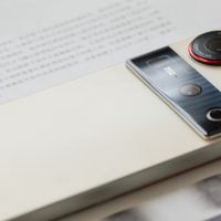 6.85英寸无孔屏与35mm主摄