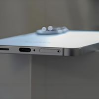 三星狙击iPhone，跌价3041元，2亿像素+IP68+骁龙8至尊版+2K屏