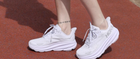 HOKA 克利夫顿 9 太惊喜！双 11 换鞋不亏​