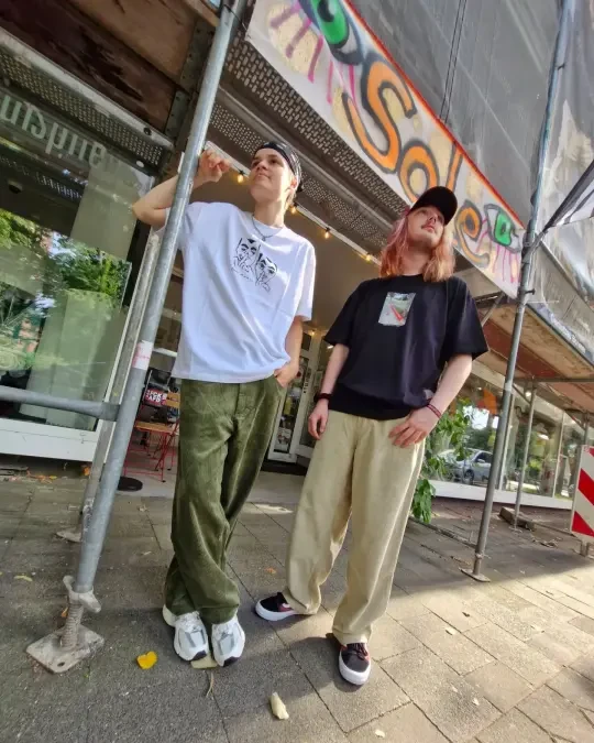 Polar，不是外套品牌，是滑板的那种