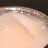 雅诗兰黛眼霜：高效保湿抗皱