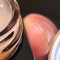 雅诗兰黛眼霜：抗衰老明星