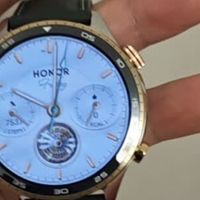 荣耀手表5Pro：46mm绿色智能运动表