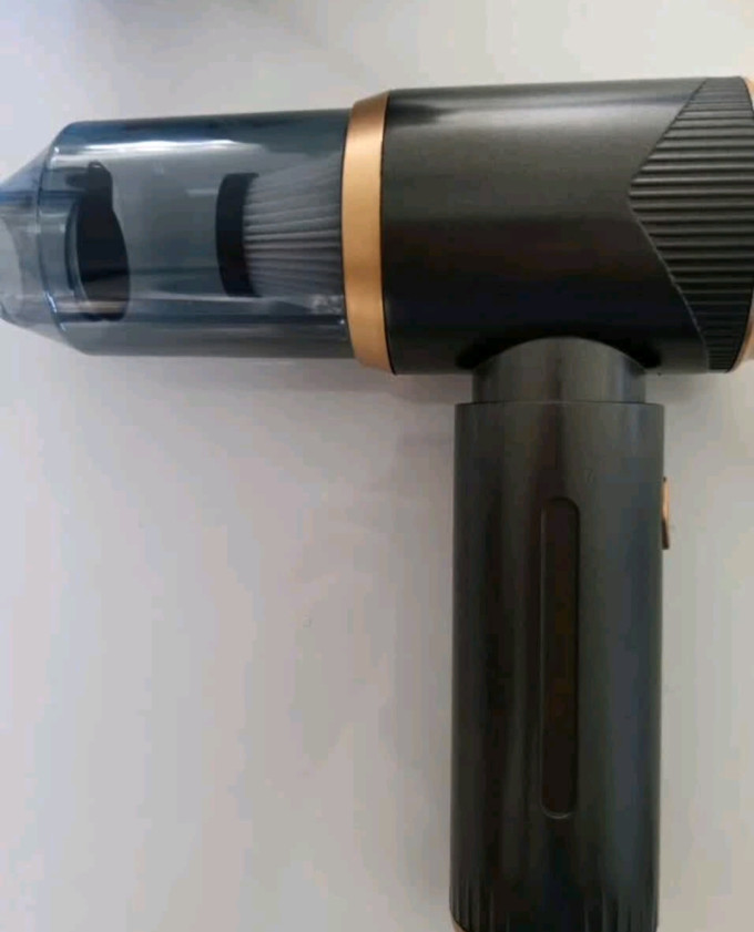 智国者车载吸尘器