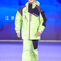 中乔山神Pro vs 始祖鸟Beta Jacket？我们汇总了76位用户真实体验，结论在这