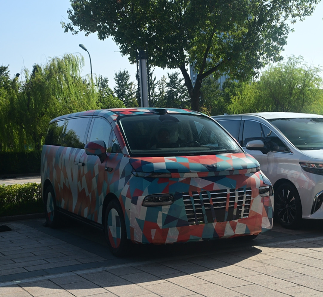 6859fa31gy1i6vo2qbjq2j24o0340npj.jpg