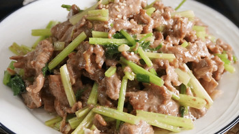 芹菜炒牛肉的家常做法