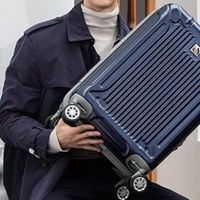 20英寸扩充拉杆箱，适合男女旅行使用